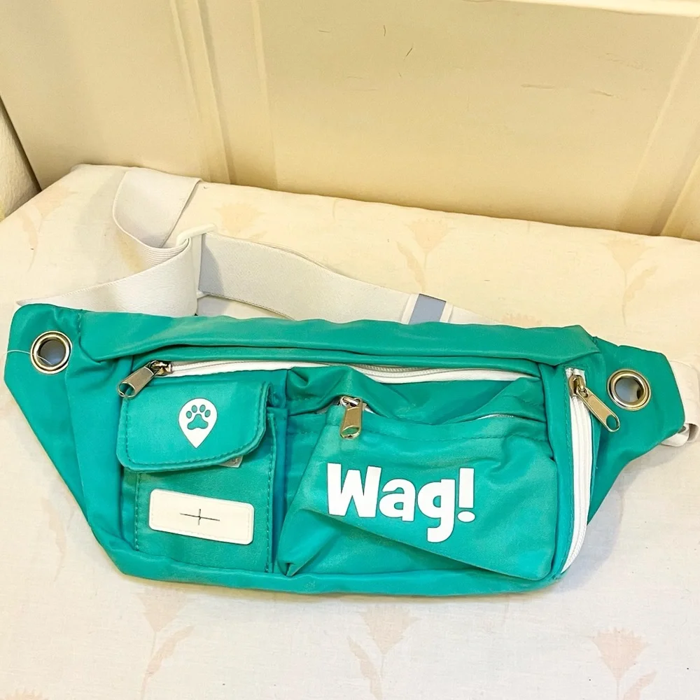 BNWT WAG! Dog Walker Fanny pack